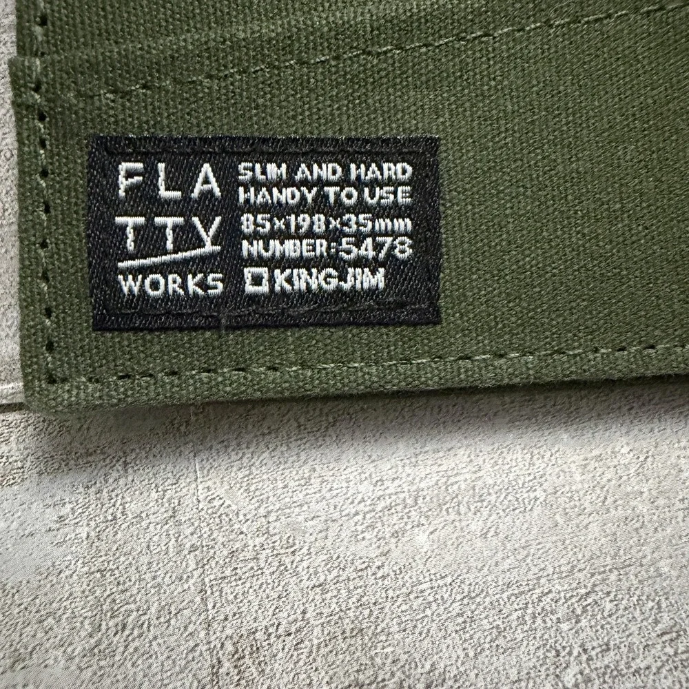 King Jim FLATTY‎ Works Pen Case Green Slim & Hard Handy To Use Magnetic Closure
